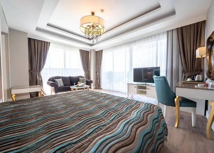 Karmir Resort & Spa