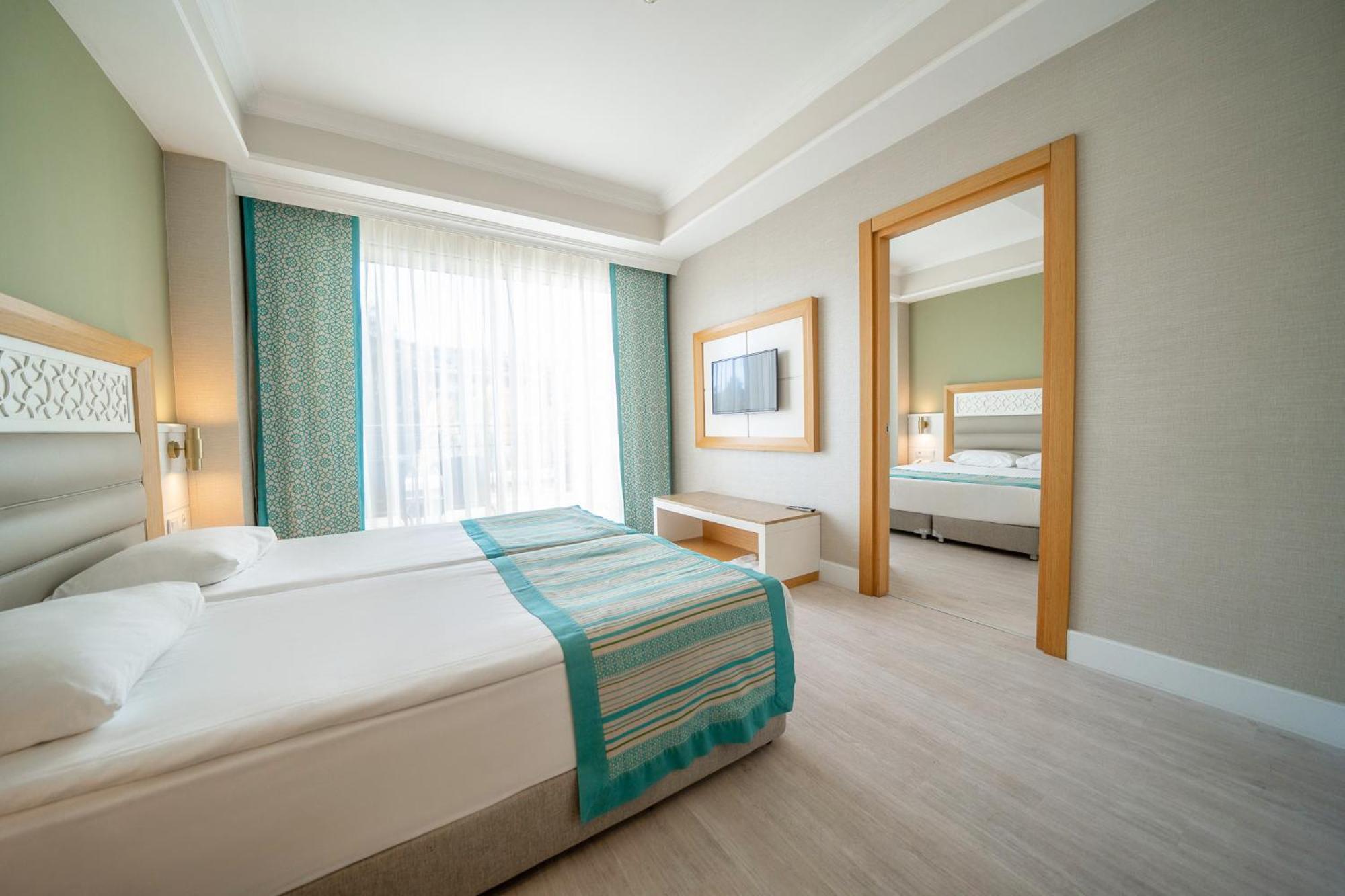 Karmir & Hotel Kemer