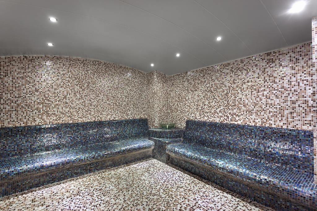Hotel Karmir &